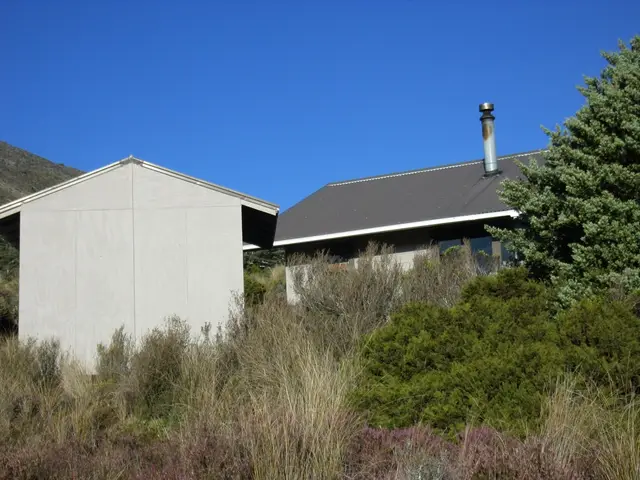 Whakapapaiti Hut 3